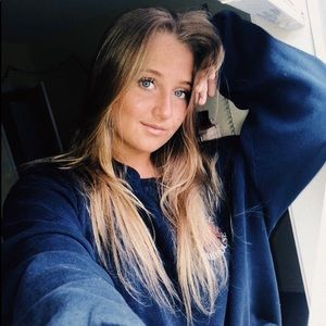 Meet your Posher, Mae